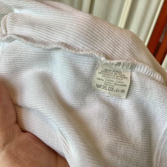 Brandy Melville White Ribbed Cropped Top With Buttons Short Sleeve Small - Picture 5 of 5